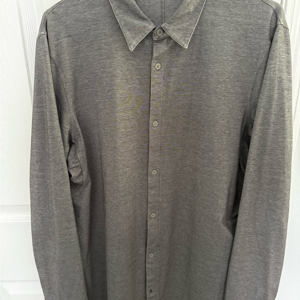 Lululemon Athletica Gray Casual Button Down Shirt